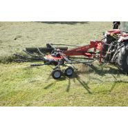 Machine agricole Andex 424 avec essieu tandem pour un suivi précis du terrain