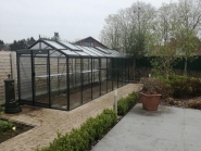 R2 serres à parois droites - toiture et parois en verre sécurit 4 mm - structure en aluminium avec embase autoportante_1