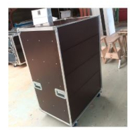 Malles de transport pour entrepôts, chantiers et zones d'expédition_1