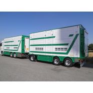 Remorque agricole avec pont de chargement hydraulique anti-glissement