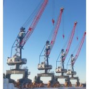 Grue portuaire LPS 180 - Liebherr - capacité de levage max 64t - portée 35m_1