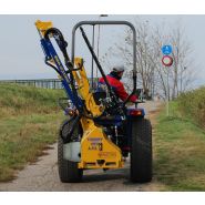 Équipement avec attelage 3 points pour tracteurs