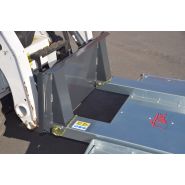 Outil polyvalent pour nettoyage de poussière et débris