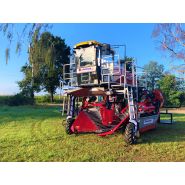 Récolteuse automotrice de baies OSKAR 4WD - Jagoda JPS - Productivité 0,5 ha/h - Précision jusqu'à 98% - Moteur Doosan 74 CV_2