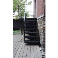 Escalier droit acier avec plateforme