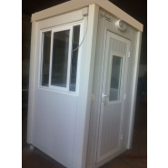 Abri modulaire monobloc pour surveillance militaire