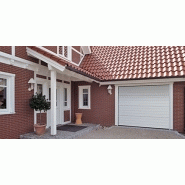 Porte de garage sectionnelle CLASSIC - motorisée, ouverture plafond, panneaux sandwich, portillon et hublot, isolation thermique, étanche à l'air_1