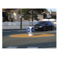 Balise de giratoire idéal pour l'aménagement de petits carrefours - B21 CUBE - STI Balisage routier_1