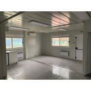 Construction  modulaire  robuste et confortable, déplaçable et réutilisable pour cabine d'atelier - MODULO SOLUTIONS_1