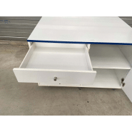 Meuble d'occasion de laboratoire sur roulettes avec tiroirs et placard - P21091172_1