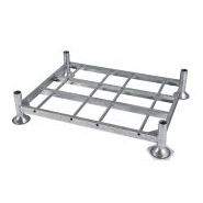 Palette métallique gerbable avec 4 chandelles en acier