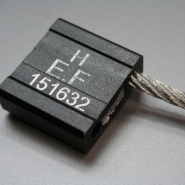 Scellé Câble galvanisé Tête Alu 30x32x10 mm L 250 mm - Tige Ø 5 mm - Noir_1