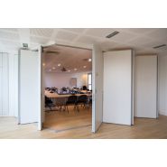 Cloison pliante avec profilés en aluminium et panneaux de 80 mm