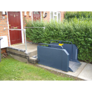 Petite plateforme verticale  - installation intérieure et extérieure - pour fauteuil roulant - Wessex SP 500_1