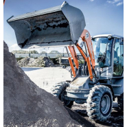 Chargeuse compacte à tourelle rotative - moteur intelligent et efficace TD 2.9 L4 - Weycor AR 480 S_1