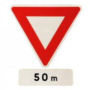 Panneau de priorité AB3b - Cédez le passage à l'intersection - pré signalisation conforme aux normes NF et CE_1