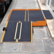 Plateforme équerre pliable pour rampe d'accès PMR - Fibre de verre renforcée - 1 ou 2 marches_1