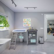 Table à langer pour handicapé - Granberg - électrique à hauteur variable 670-1070 mm - modèle 335-080_1