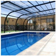 Abri piscine haut fixe en polycarbonate - doubles trappes relevables et portes coulissantes double vantaux_1