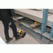 XA11V, Pompe hydraulique à entraînement pneumatique, 4/3 Distributeur, 1,0 litres d'huile utile, pour un vérin ou un outil à double effet_1