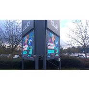 Dispositif d’affichage LED à haute résolution pour usage extérieur