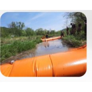 Barrière anti-inondation en polyester avec poche étanche souple longitudinale pour la rétention d' eau, la création retenue d'eau temporaire - PREMIUM_1