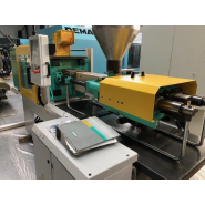 Presse à injection - Volume d'injection 115 cm³ - Pression 1470 bars - Diamètre vis 35 mm - Force de fermeture 500 kN_1