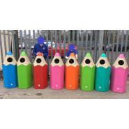 Poubelle ludique en forme de crayon - Conçue pour écoles, aires de jeux et espaces publics_2