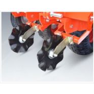 Unitrium 45 - Planteuse Checchi & Magli - Distance entre les rangs 45 cm - Semi-automatique pour plants à motte conique et pyramidale_1