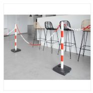 Poteau de signalisation - direct signaletique - 2 poteaux pvc + 1 chaîne_1