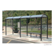 Station bus voûte - Jesignale - Toiture en polycarbonate anti-UV - Bardage verre Sécurit® et options personnalisables_1