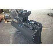 Godet pour entretien de berges et petits lits fluviaux