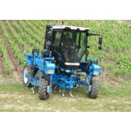 Tracteur enjambeur centré pour une meilleure précision dans les rangs