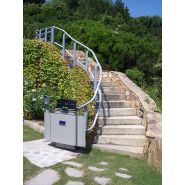 Plateforme élévatrice monte-escaliers courbe multi-étages pour accès PMR - Garaventa Lift Artira_1