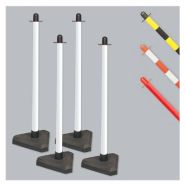 Poteau de signalisation - Direct Signalétique - Quatro pied plastique léger - PVC Ø40mm, hauteur 900mm_1