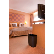 Corbeille rectangulaire 13.2L - plastique résistant - 50% recyclé - dimensions 21x28x31cm_1