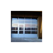 Portes sectionnelles industrielles sur mesure - vitrée A40 - aluminium robuste, sûre et durable_1