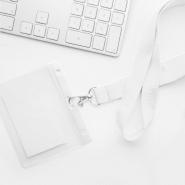 Porte-badge en PVC transparent - partie supérieure colorée - couleur blanche - poids 8g_1