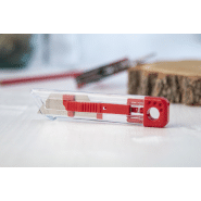 Cutter en plastique - lame auto-rétractable - couleur rouge - 22 g_1