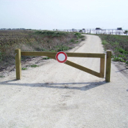 Barrière Campagnarde Ouvrante en Bois_1