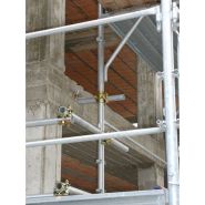 Structure d'échafaudage à tubes et colliers orientables