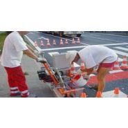 2K50A - Machine de marquage routier Hofmann - Largeurs de lignes 10 à 50 cm - Enduits à froid 2 composants - Moteur Honda 2,6 kW_2