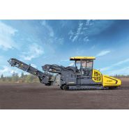 BMF 2500 M - Alimentateur pour finisseurs avec convoyeur moyen et sortie élevée - Pavage de chemin - Stage IV_1