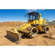 Compacteur de sol intelligent BOMAG BC 473 EB-3 - Poids 25 700 kg - Performance 227 kW - Niveau d'émissions Stage IIIa/TIER3_1