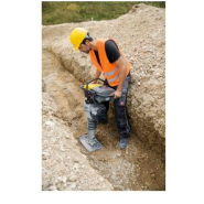 Pilonneuse 70 kg électrique, utilisé pour les travaux de petit compactage de tranchées, fossés et canaux en milieu exigu - disponible en location_1