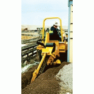 Trancheuse à montage central RTX450 - Puissance augmentée de 14% - Moteur Tier 4 Final - Diamètre de braquage inégalé_1