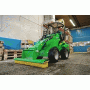 Balai fixe agriculture et élevage de chevaux - Référence A36453 - Avant Tecno Oy - Balayeuse robuste à moteur hydraulique_1