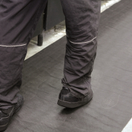 Tapis absorbant tous liquides film étanche - protection des sols - TPG6302 - DELAHAYE INDUSTRIES_1