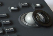 IEC-60495 - Clavier encastrable homologué marine avec trackball 25mm en caoutchouc, 92 touches, IP67, USB, QWERTZ - Référence: RKCT92F0049-N-MC1_1