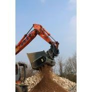 Godet cribleur/broyeur CDS 14 - 1480 kg - 0,90 m3 - pour excavateur 13-18 tonnes Godet cribleur/broyeur CDS 14 - 1480 kg - 0,90 m3 - pour excavateur 13-18 tonnes